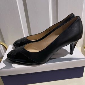 Ann Marino black pumps